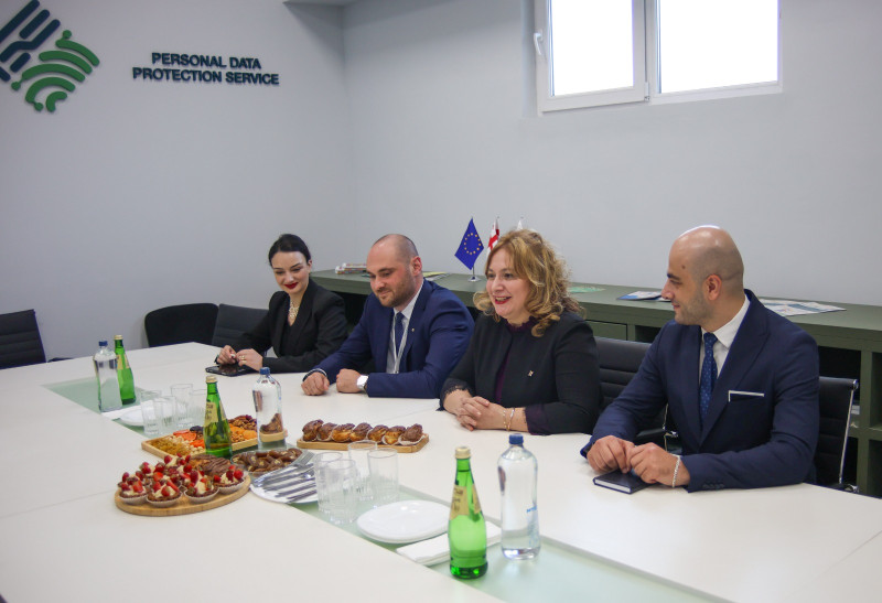 პერსონალურ მონაცემთა დაცვის სამსახურის უფროსმა ბათუმის ოფისში, თურქ კოლეგას, თურქეთის პერსონალურ მონაცემთა დაცვის საზედამხედველო ორგანოს პრეზიდენტს- უმასპინძლა